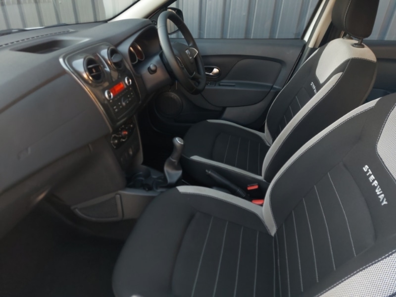 Used Dacia Sandero Stepway 2017 for sale - 76628869: Photo 5