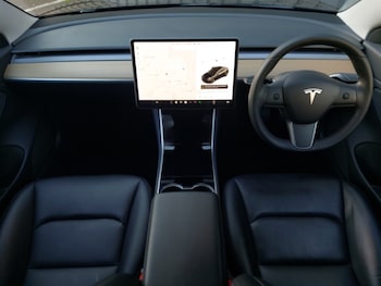 Used Tesla Model 3 2019 for sale - 76621751: Photo