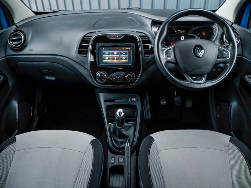 Used Renault Captur 2017 for sale - 76838974: Photo 2