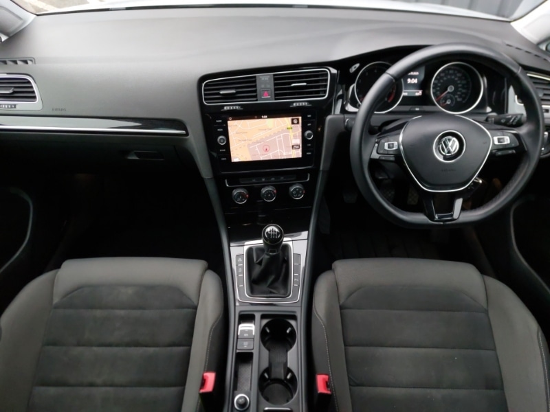 Used Volkswagen Golf 2017 for sale - 77338549: Photo 2