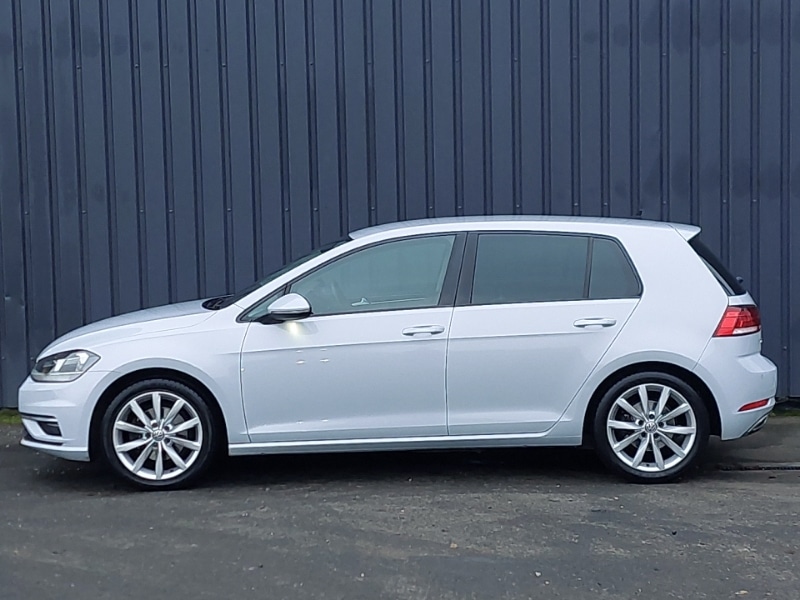 Used Volkswagen Golf 2017 for sale - 77338549: Photo 4