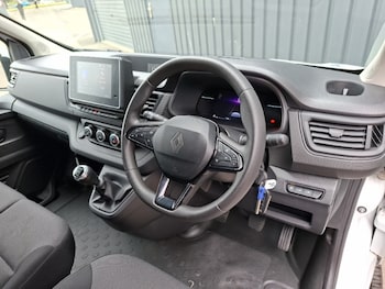 Used Renault Trafic 2024 for sale - 79134060: Photo
