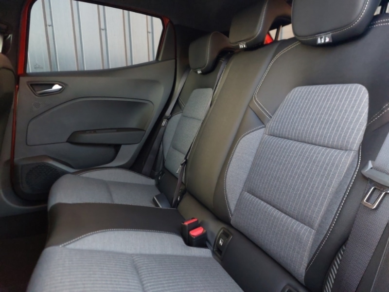 Used Renault Clio 2025 for sale - 76920236: Photo 6