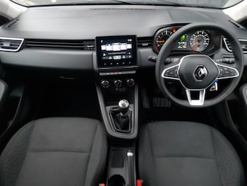 Used Renault Clio 2021 for sale - 76566891: Photo