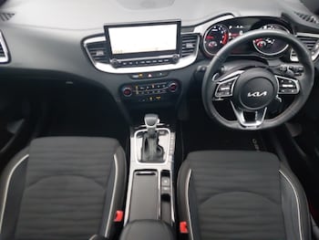 Used Kia Ceed 2024 for sale - 77329955: Photo