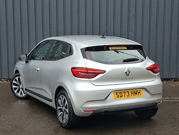 Used Renault Clio 2023 for sale - 79286692: Photo