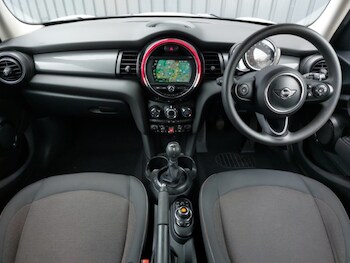 Used MINI Hatch 2018 for sale - 77611122: Photo