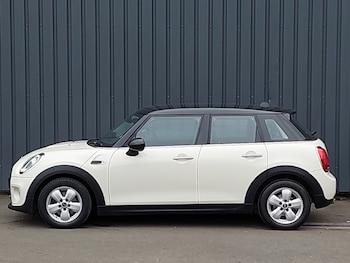 Used MINI Hatch 2018 for sale - 77611122: Photo