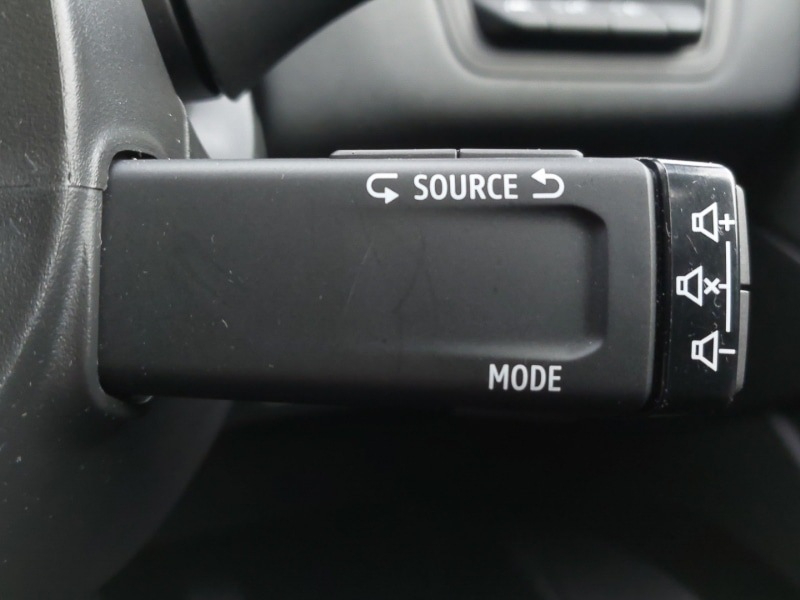 Used Renault Captur 2023 for sale - 77644425: Photo 17