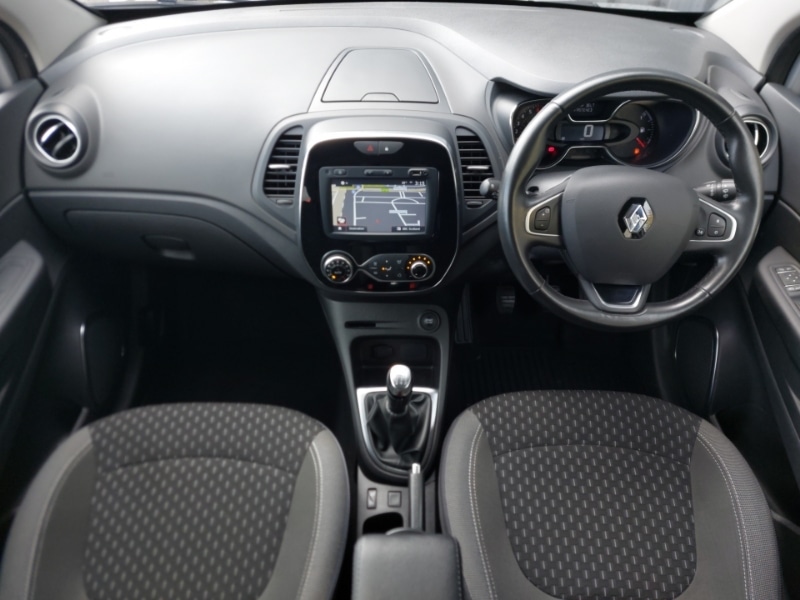 Used Renault Captur 2017 for sale - 76624336: Photo 2