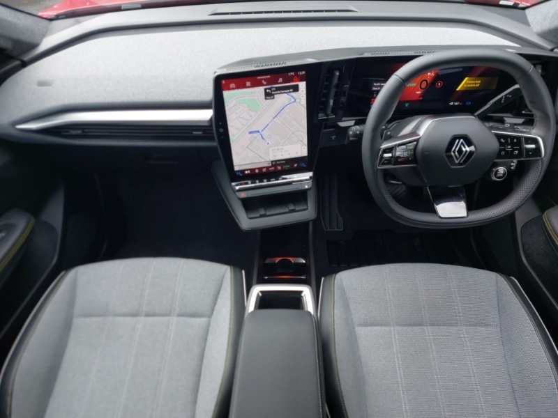 Used Renault Scenic E-Tech 2024 for sale - 76053388: Photo 2