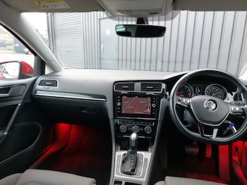 Used Volkswagen Golf 2019 for sale - 78113697: Photo