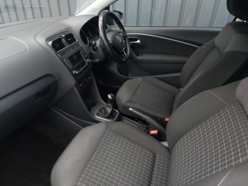 Used Volkswagen Polo 2017 for sale - 76816132: Photo 5