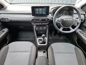 Used Dacia Sandero Stepway 2025 for sale - 79048318: Photo