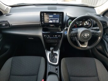 Used Toyota Yaris Cross 2022 for sale - 77433740: Photo