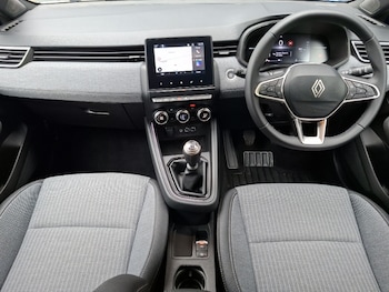 Used Renault Clio 2025 for sale - 79603492: Photo