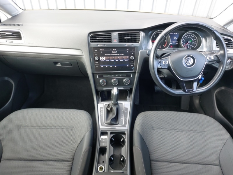 Used Volkswagen Golf 2018 for sale - 78203415: Photo 2