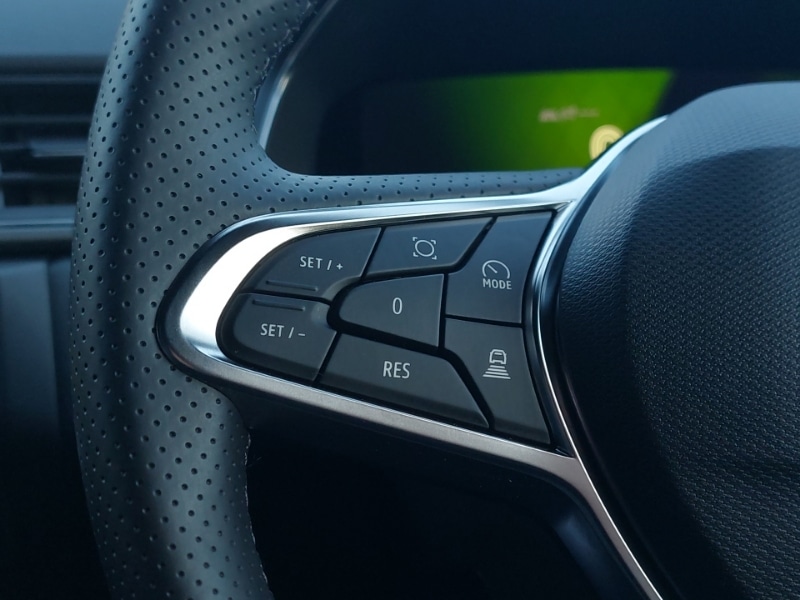 Used Renault Other 2025 for sale - 77357918: Photo 17