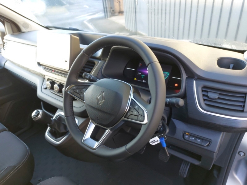 Used Renault Trafic 2025 for sale - 76362146: Photo 2