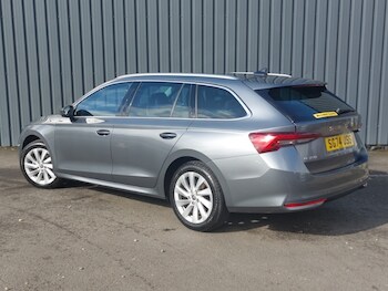 Used Skoda Octavia 2024 for sale - 77922670: Photo