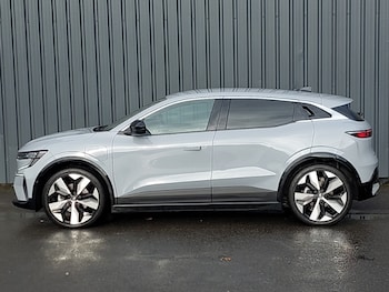 Used Renault Megane E Tech 2024 for sale - 75921109: Photo