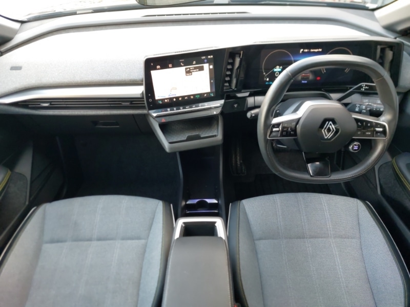 Used Renault Megane E Tech 2024 for sale - 76906523: Photo 2