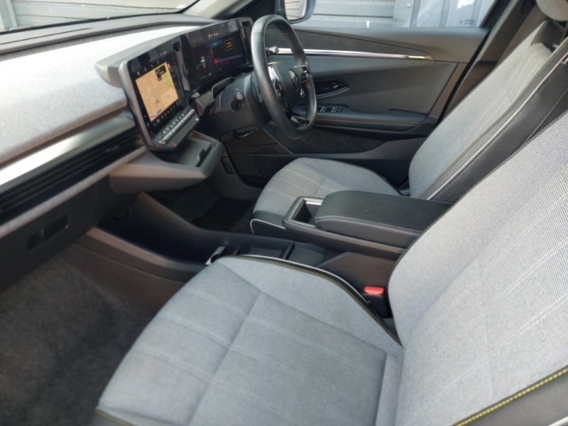 Used Renault Megane E Tech 2024 for sale - 76906523: Photo 5