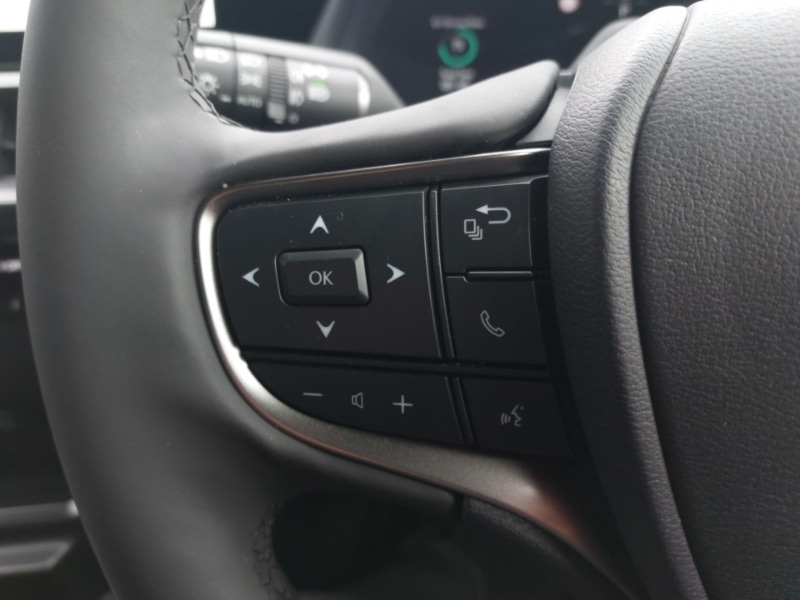 Used Lexus UX 2025 for sale - 77987906: Photo 12