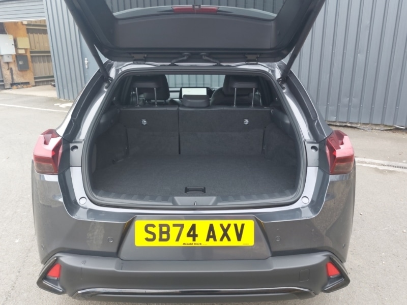 Used Lexus UX 2025 for sale - 77987906: Photo 8