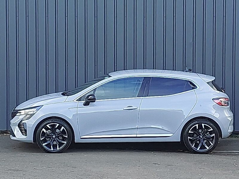 Used Renault Clio 2025 for sale - 76348254: Photo 4