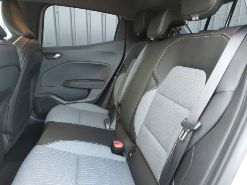 Used Renault Clio 2025 for sale - 76348254: Photo 6