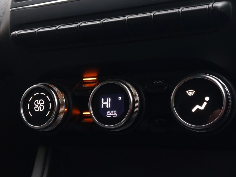 Used Renault Captur 2023 for sale - 77284216: Photo 15