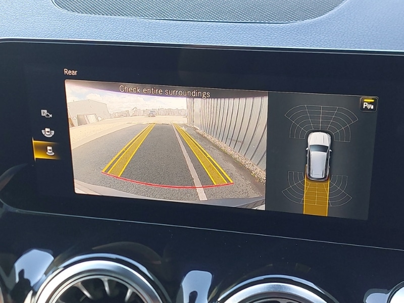 Used Mercedes-Benz EQB 2022 for sale - 76589365: Photo 11