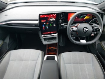 Used Renault Megane E Tech 2024 for sale - 77150258: Photo