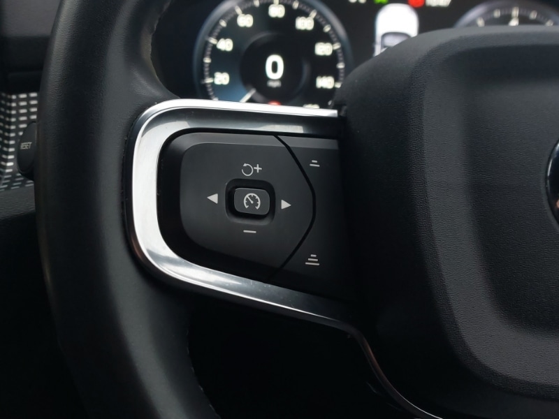 Used Volvo XC40 2021 for sale - 76816140: Photo 17