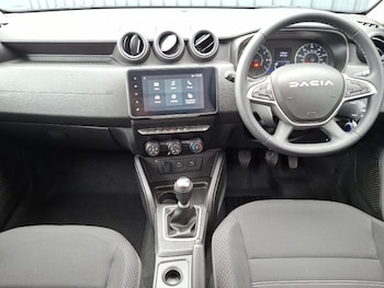 Used Dacia Duster 2023 for sale - 79407010: Photo