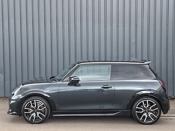 Used MINI Cooper 2024 for sale - 79610517: Photo