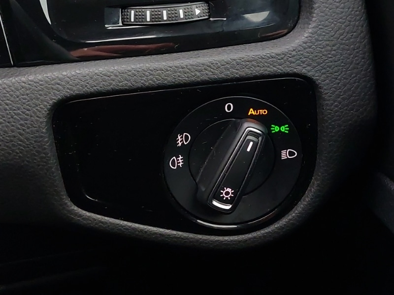 Used Volkswagen Golf 2017 for sale - 76708149: Photo 18