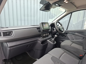 Used Renault Trafic 2024 for sale - 79529496: Photo