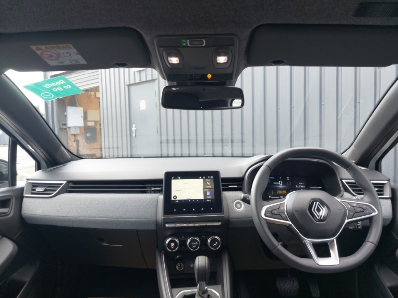 Used Renault Clio 2024 for sale - 77987911: Photo 2