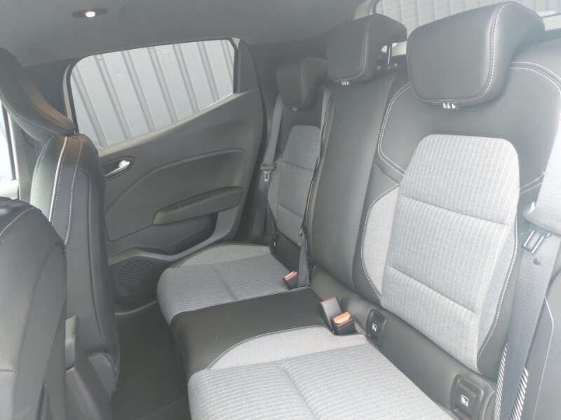 Used Renault Clio 2024 for sale - 77987911: Photo 6