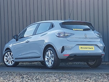 Used Renault Clio 2025 for sale - 76920228: Photo