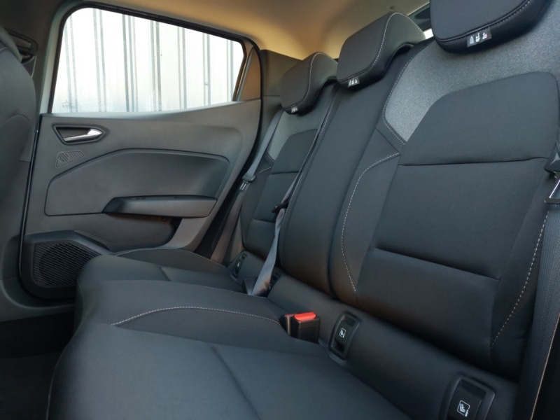 Used Renault Clio 2025 for sale - 76920228: Photo 6