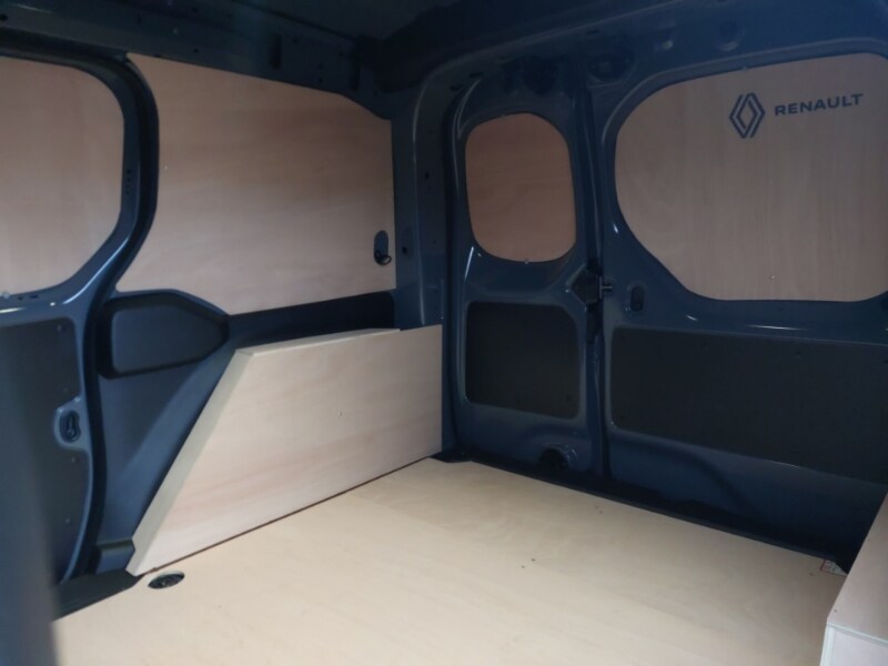 Used Renault Kangoo 2025 for sale - 76970577: Photo 6