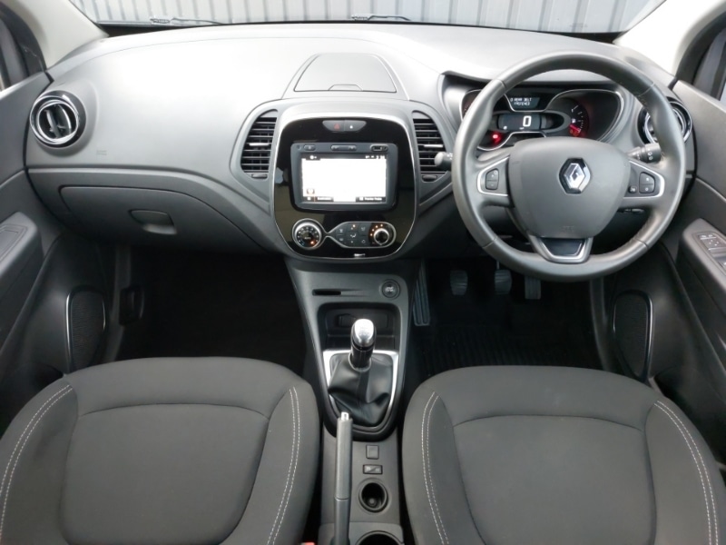 Used Renault Captur 2019 for sale - 76860546: Photo 2