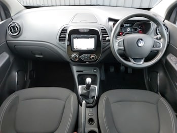 Used Renault Captur 2019 for sale - 76860546: Photo