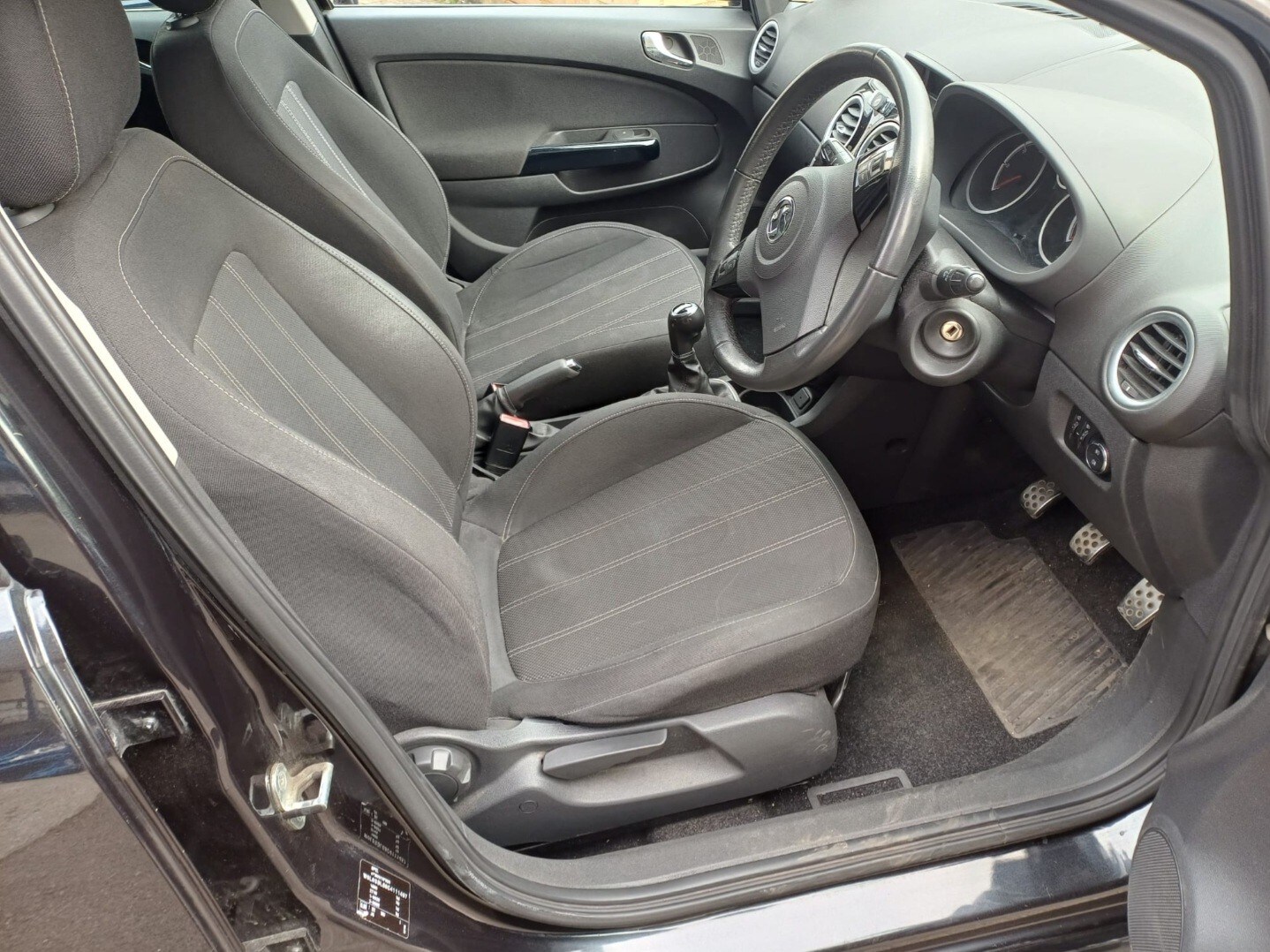 Used Vauxhall Corsa 2012 for sale - 76165102: Photo 6