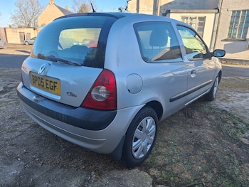 Used Renault Clio 2005 for sale - 76557819: Photo