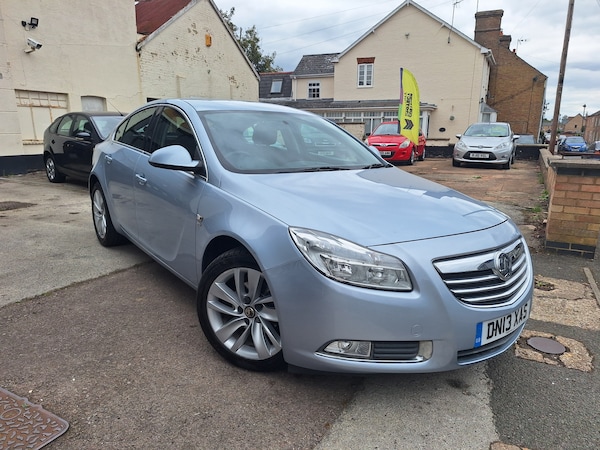 Used Vauxhall Insignia 2013 for sale - 76112751: Photo 2