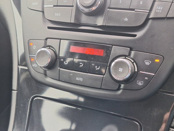 Used Vauxhall Insignia 2013 for sale - 76112751: Photo 37